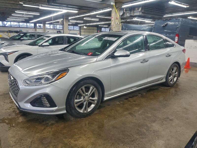 Фото 1 - HYUNDAI SONATA