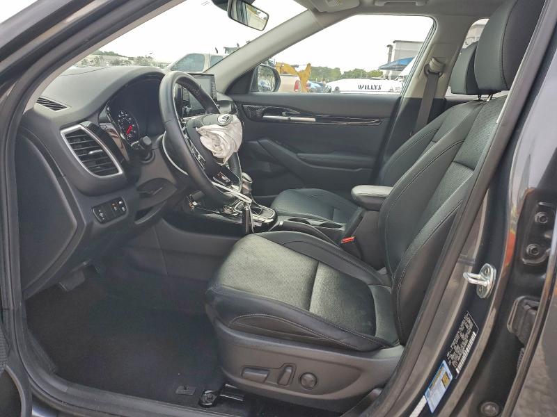 Фото 7 - KIA SELTOS