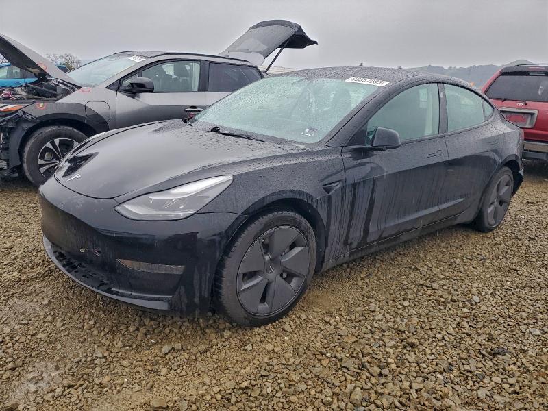 Фото 1 - TESLA MODEL 3