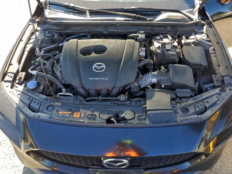 Фото 11 - MAZDA 3