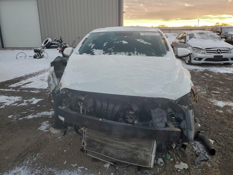 Фото 5 - HYUNDAI ELANTRA