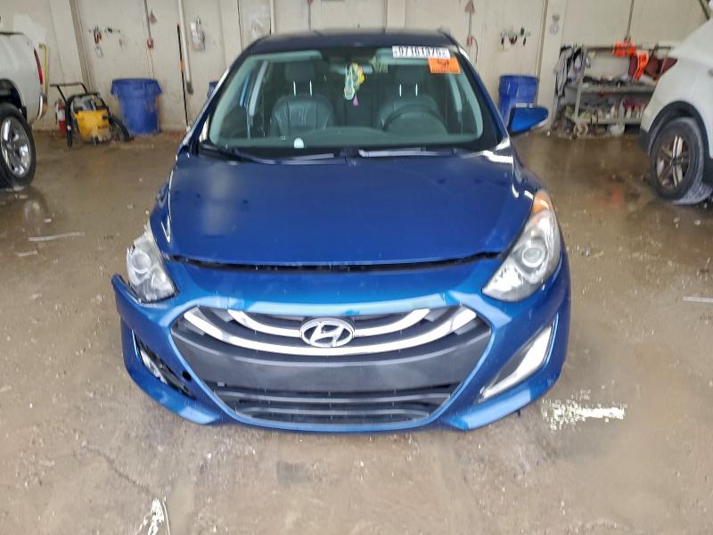 Фото 5 - HYUNDAI ELANTRA