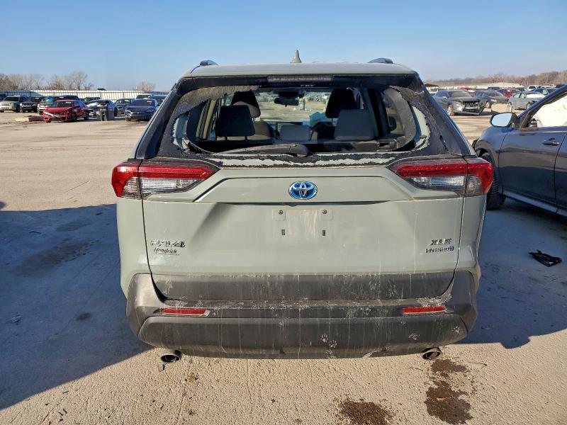 Фото 6 - TOYOTA RAV4