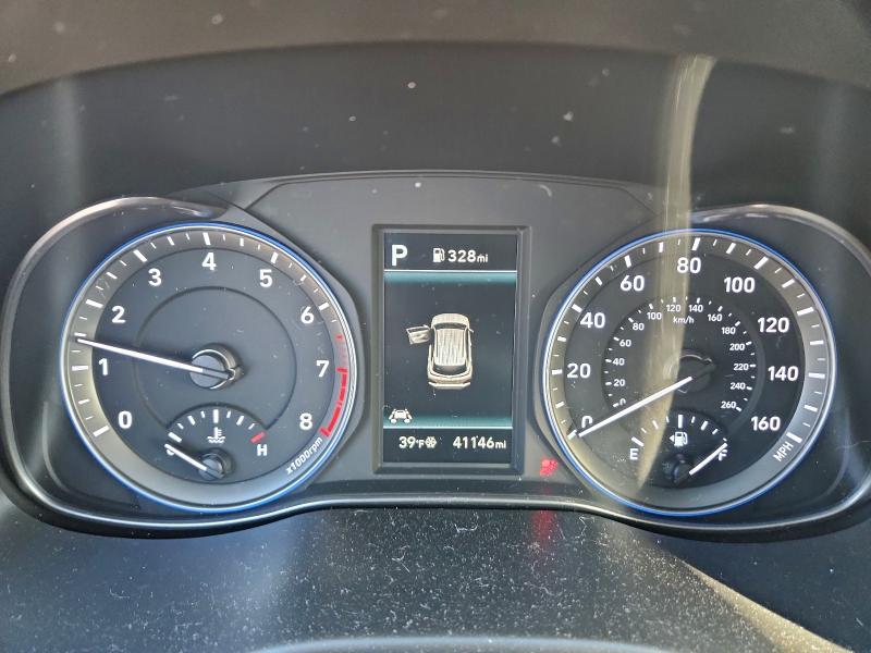 Фото 9 - HYUNDAI KONA