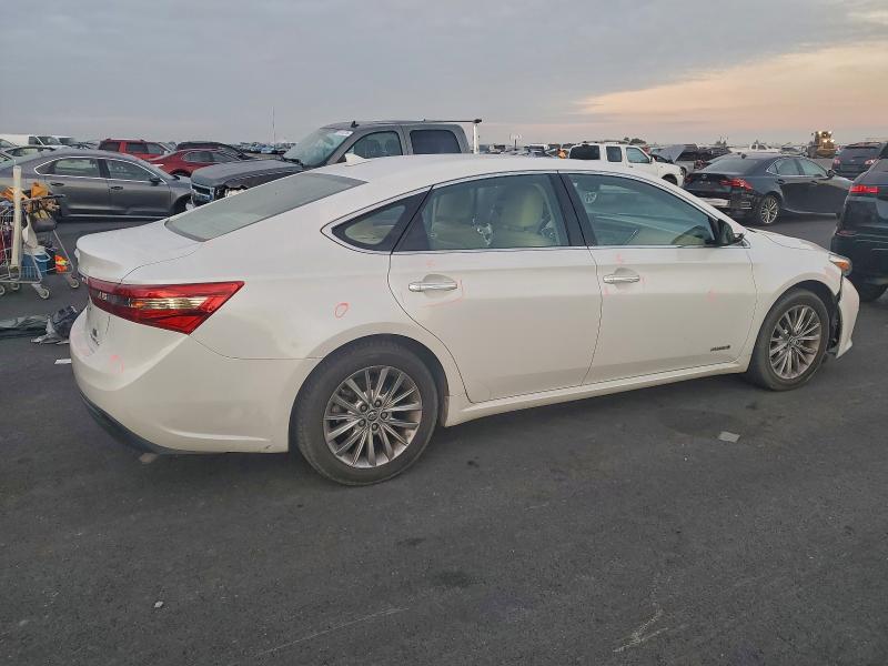 Фото 3 - TOYOTA AVALON