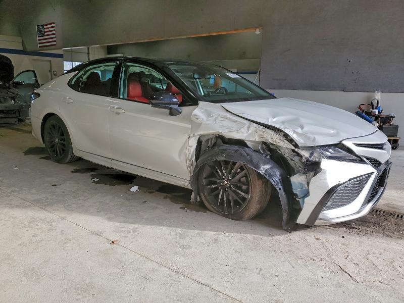 Фото 4 - TOYOTA CAMRY