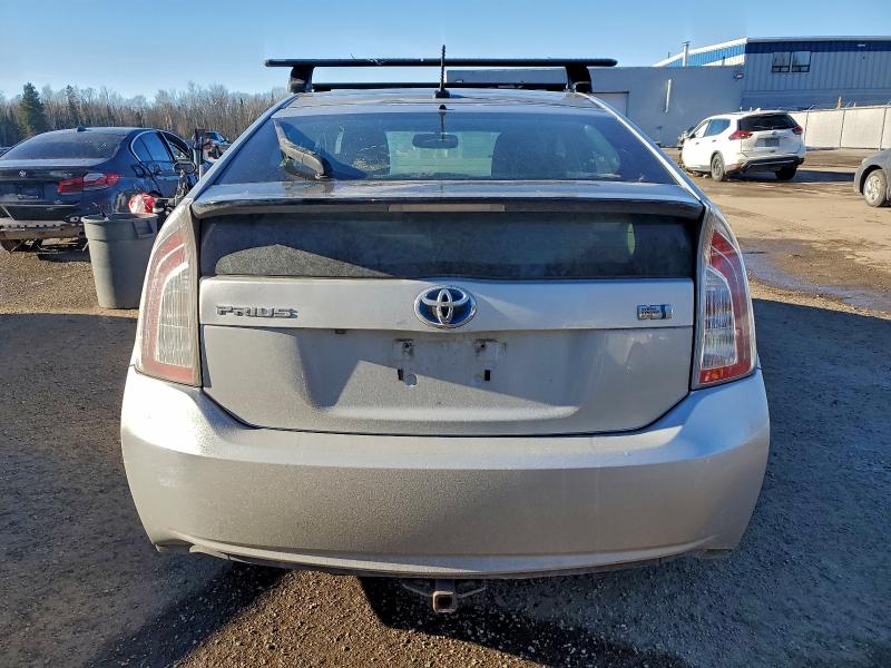 Фото 6 - TOYOTA PRIUS