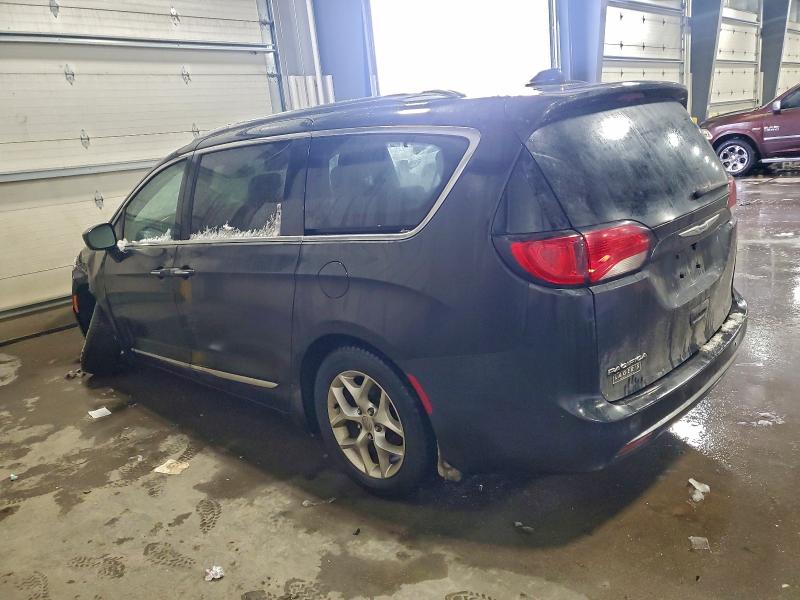 Фото 2 - CHRYSLER PACIFICA