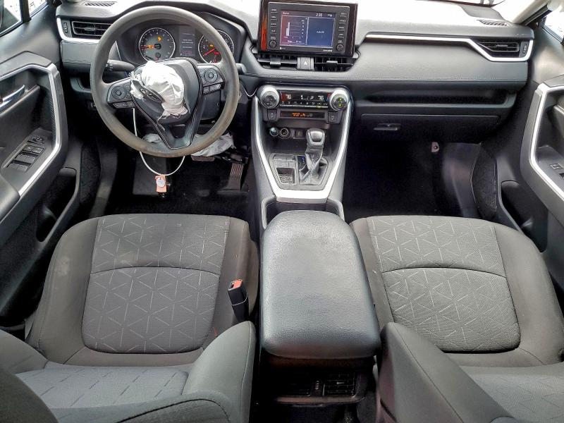 Фото 8 - TOYOTA RAV4