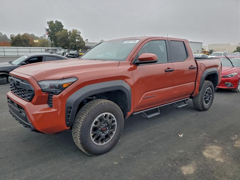 Фото 1 - TOYOTA TACOMA
