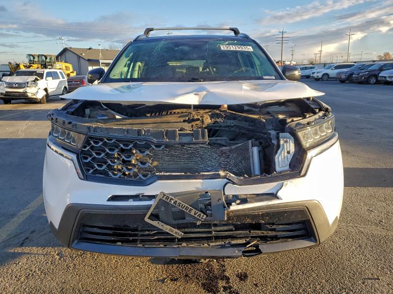 Фото 5 - KIA SORENTO