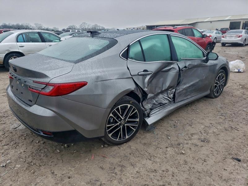 Фото 3 - TOYOTA CAMRY