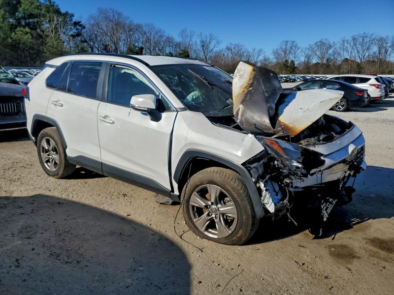 Фото 4 - TOYOTA RAV4