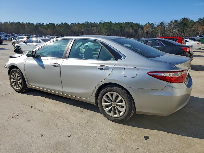 Фото 2 - TOYOTA CAMRY