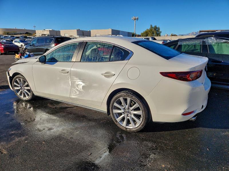 Фото 2 - MAZDA 3