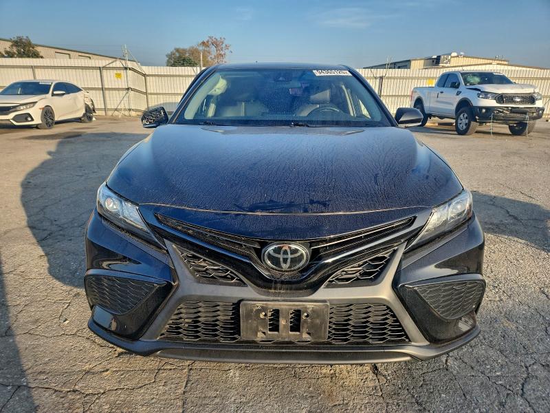 Фото 5 - TOYOTA CAMRY