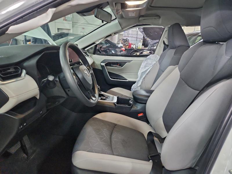 Фото 7 - TOYOTA RAV4