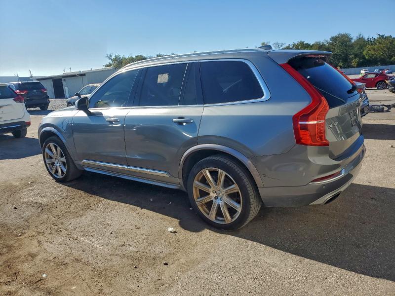 Фото 2 - VOLVO XC90