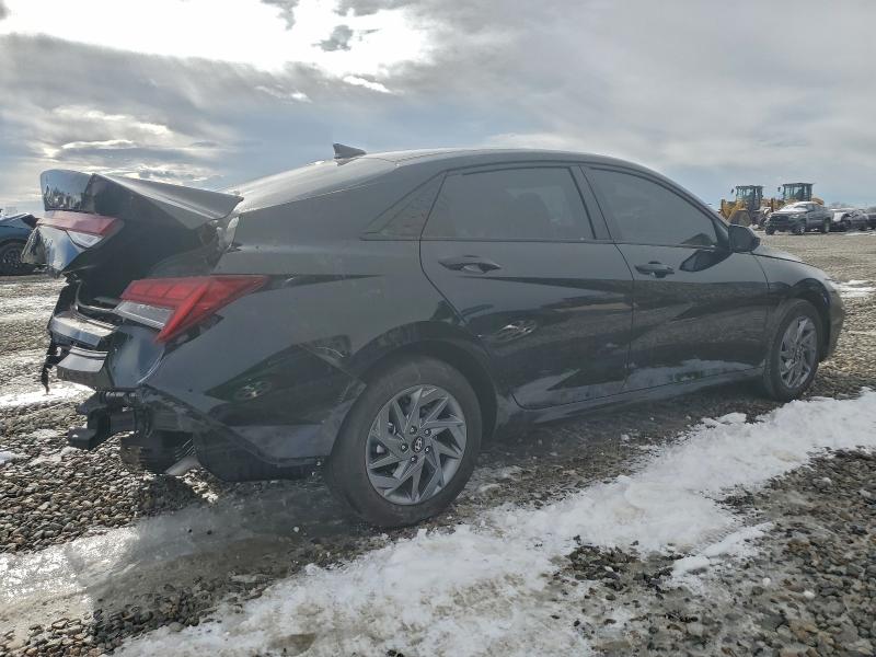 Фото 3 - HYUNDAI ELANTRA