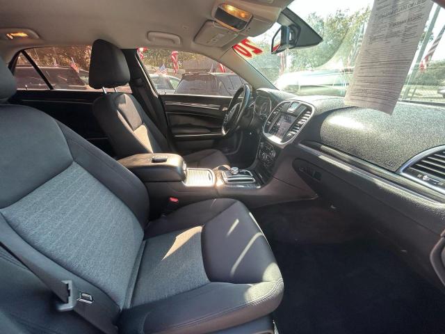 Фото 5 - CHRYSLER 300