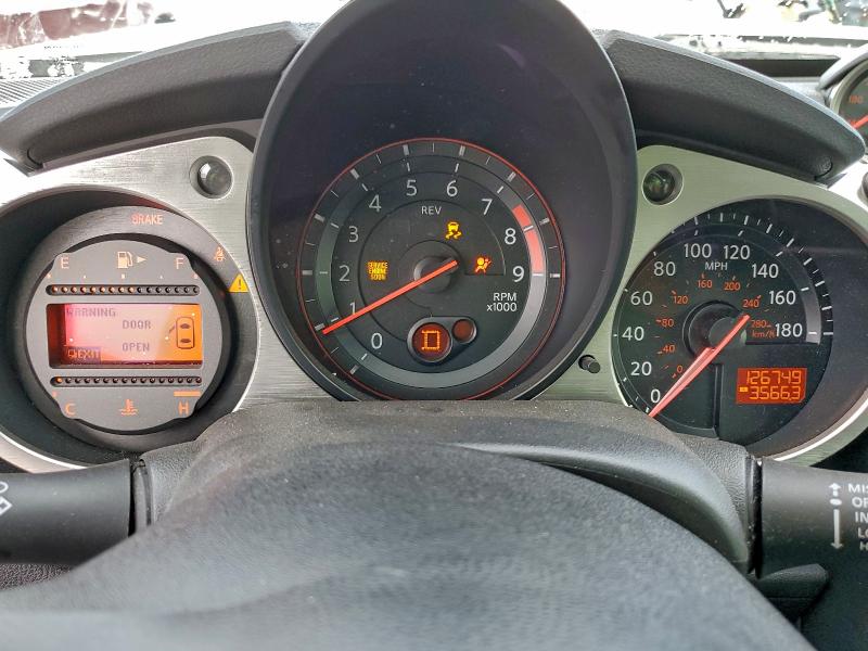 Фото 9 - NISSAN 370Z