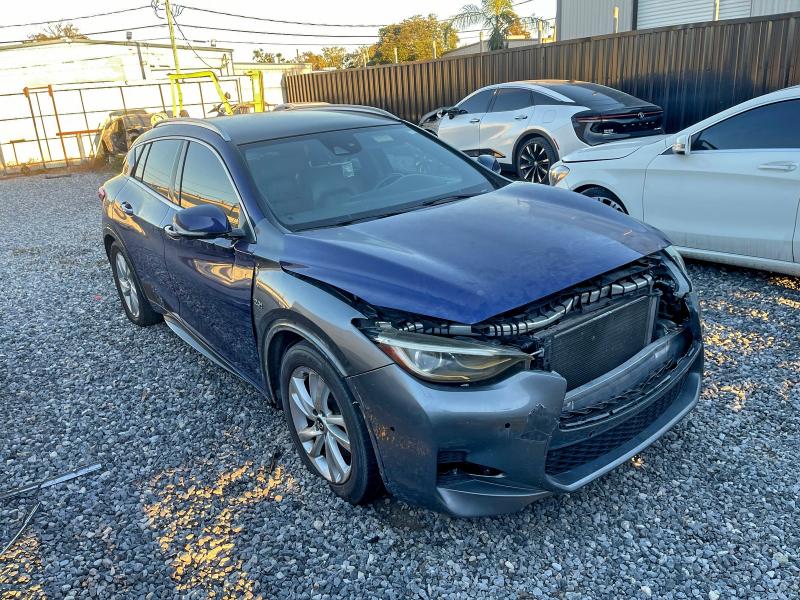 Фото 1 - INFINITI QX30