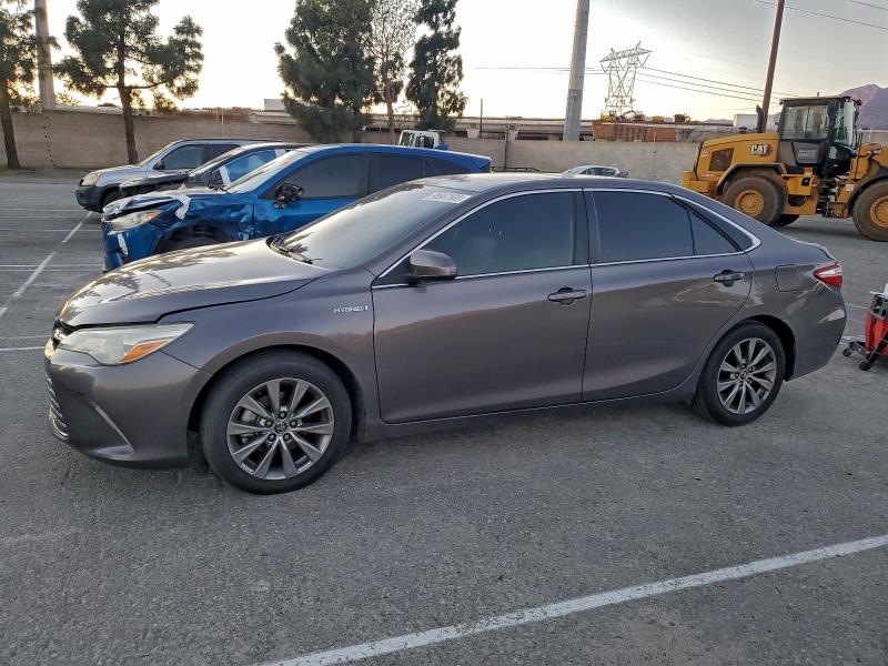 Фото 1 - TOYOTA CAMRY