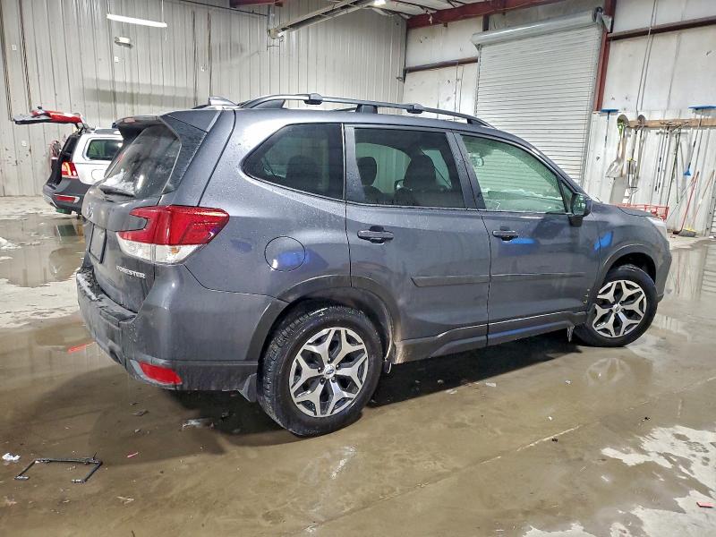 Фото 3 - SUBARU FORESTER