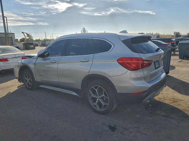 Фото 2 - BMW X1