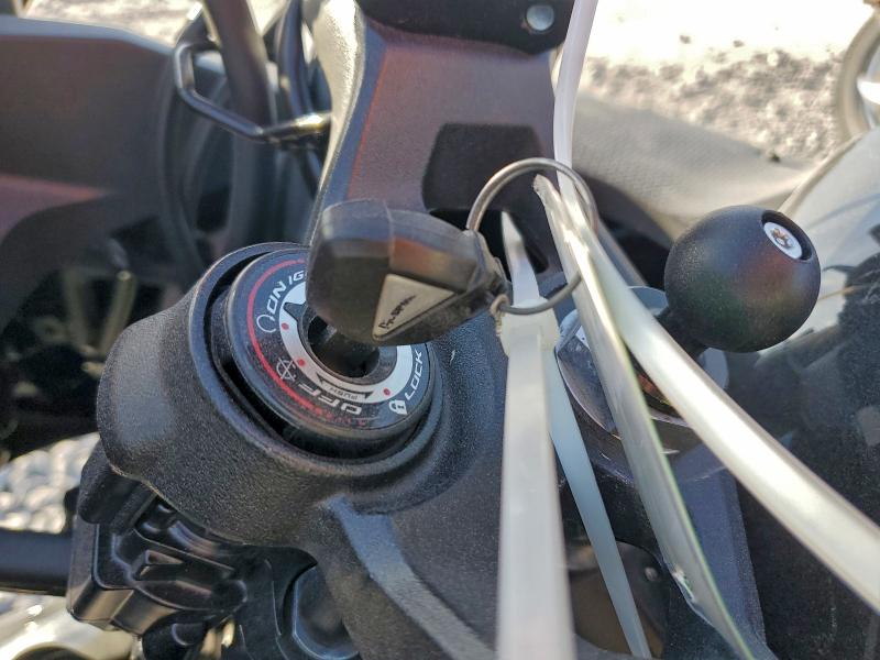 KAWASAKI EX500 H 2024