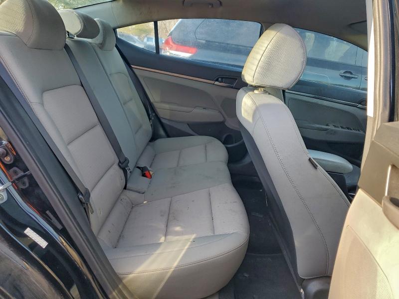 Фото 10 - HYUNDAI ELANTRA