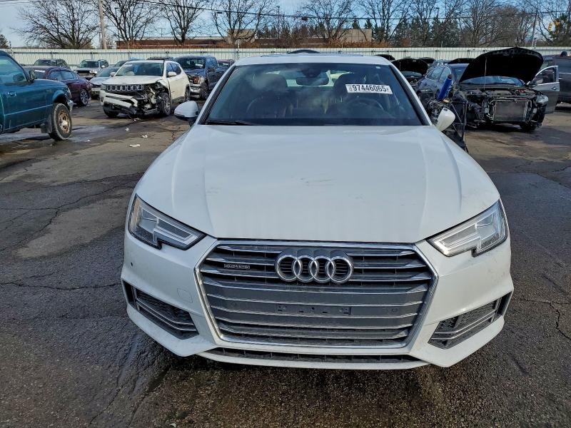 Фото 5 - AUDI A4