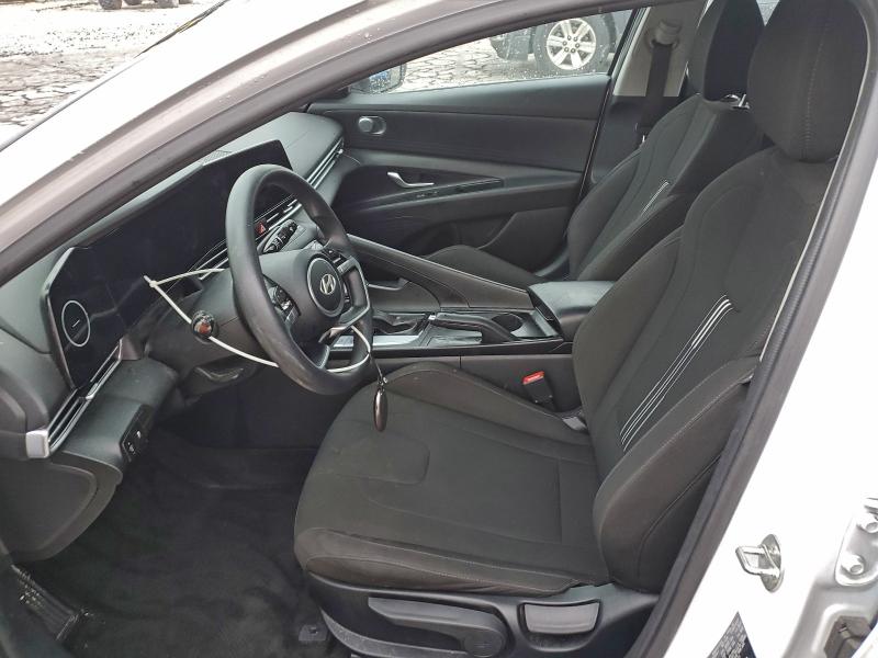 Фото 7 - HYUNDAI ELANTRA