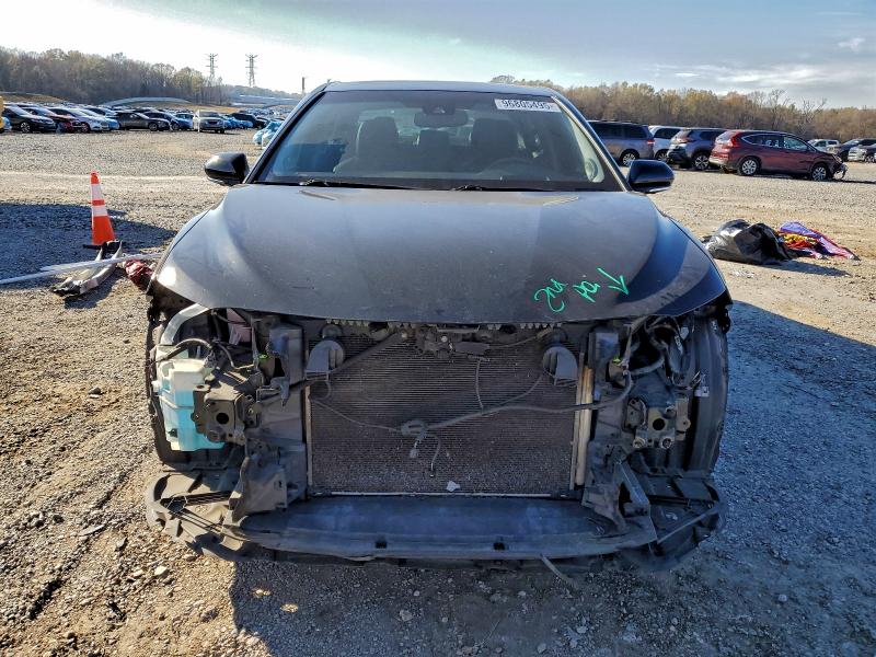 Фото 5 - TOYOTA CAMRY