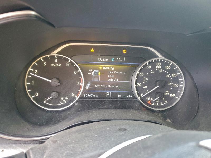 Фото 9 - NISSAN MAXIMA