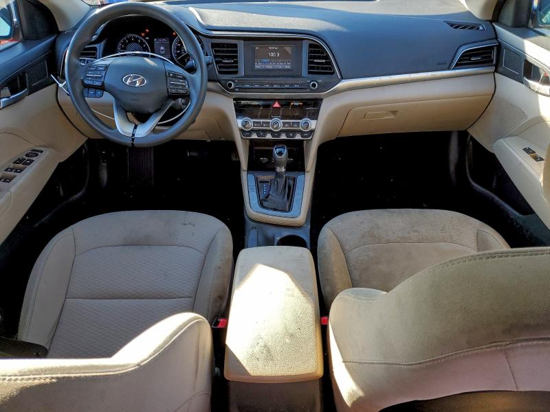 Фото 8 - HYUNDAI ELANTRA