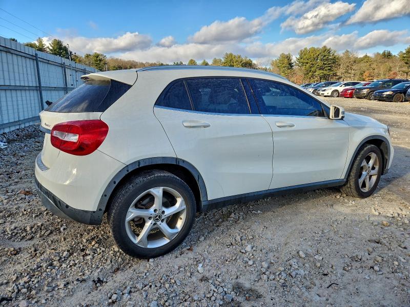 Фото 3 - MERCEDES-BENZ GLA-CLASS