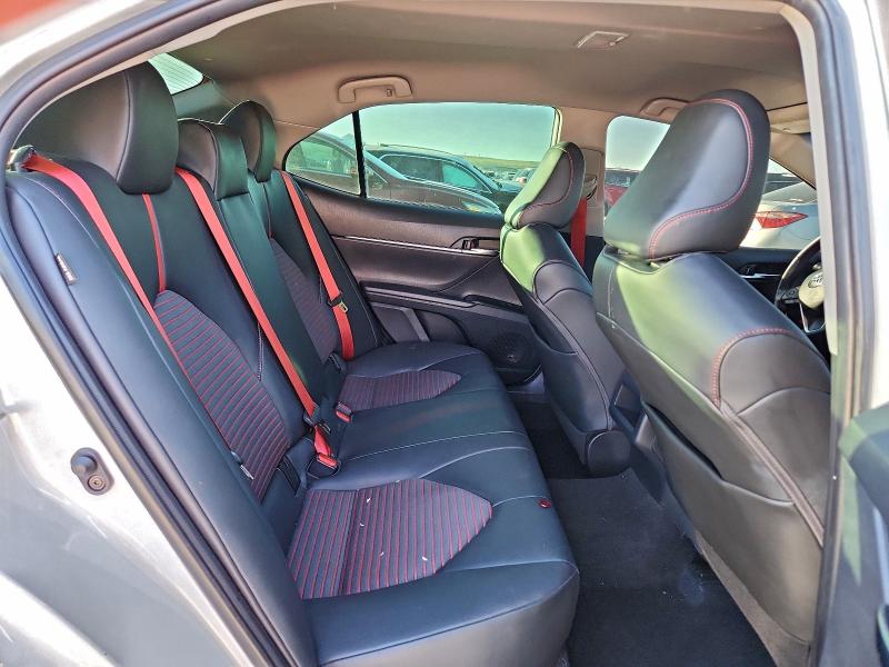 Фото 10 - TOYOTA CAMRY