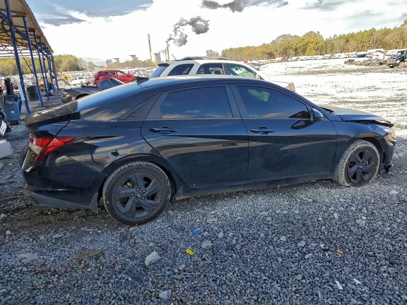 Фото 3 - HYUNDAI ELANTRA