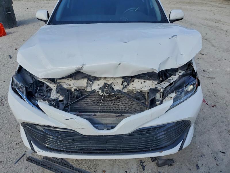 Фото 11 - TOYOTA CAMRY