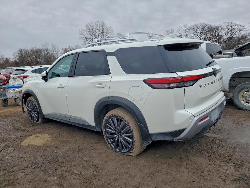 Фото 2 - NISSAN PATHFINDER