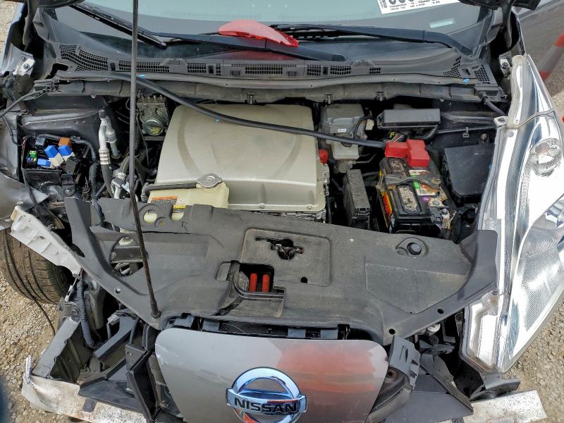 Фото 11 - NISSAN LEAF