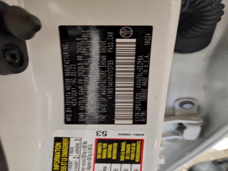 Фото 13 - TOYOTA CAMRY