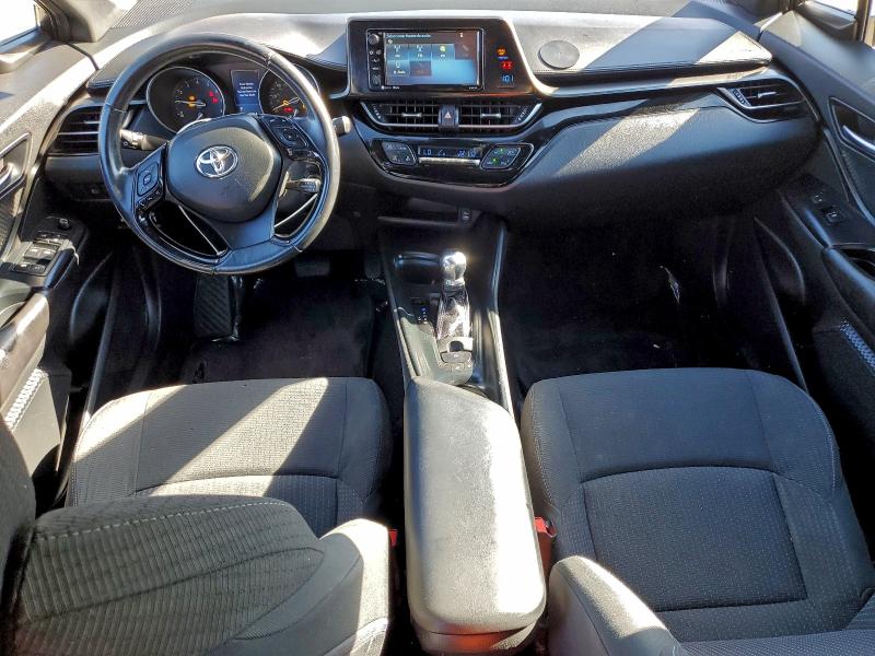 Фото 8 - TOYOTA C-HR