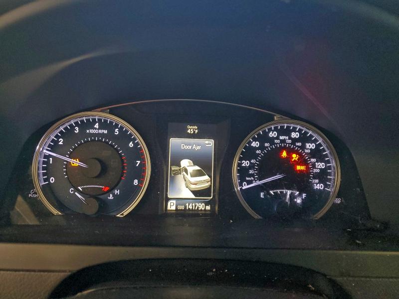 Фото 9 - TOYOTA CAMRY