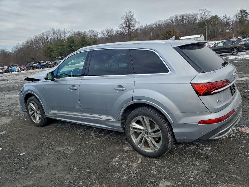 Фото 2 - AUDI Q7
