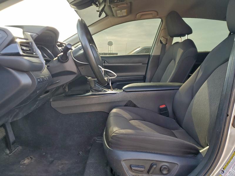 Фото 7 - TOYOTA CAMRY