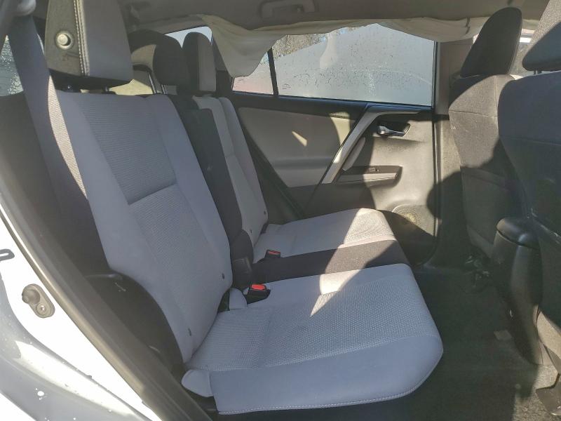 Фото 11 - TOYOTA RAV4