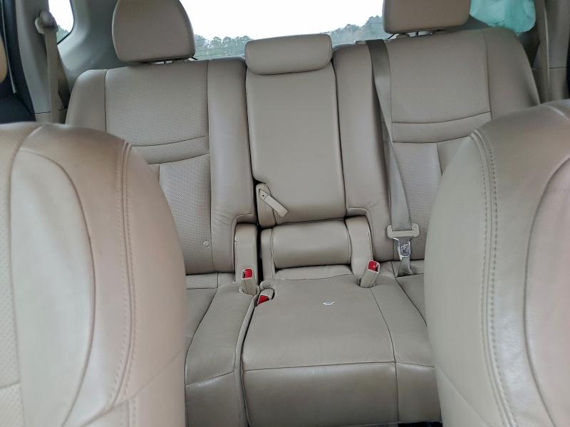 Фото 10 - NISSAN ROGUE