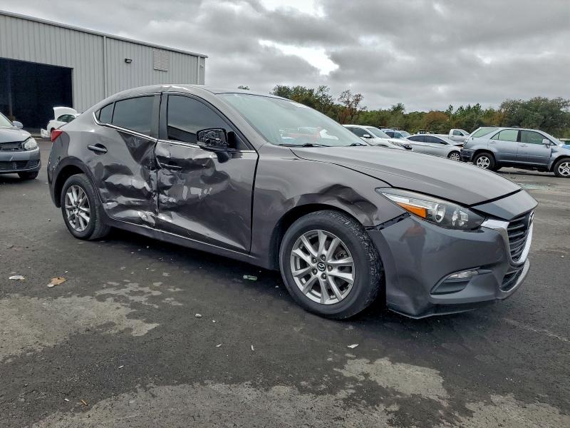2018 MAZDA 3